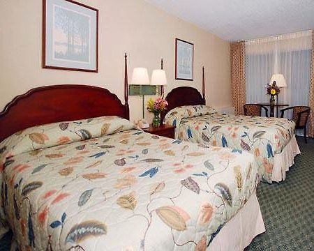 Econo Lodge Inn & Suites Augusta Rom bilde